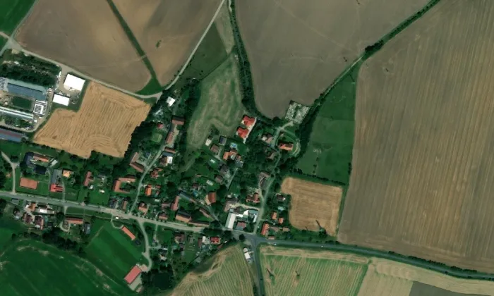 Kostel svatého Stanislava (Sendražice) – letecký pohled