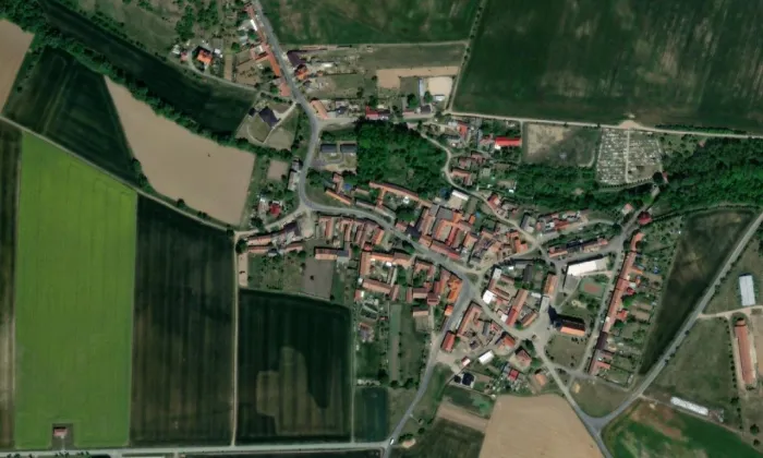 Kostel svatého Václava (Běhařovice) – letecký pohled