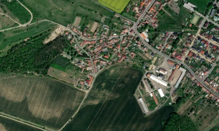 kostel svatého Václava (Dukovany) – letecký pohled
