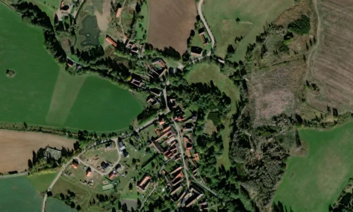Kostel svatého Václava (Kostelní Myslová) – letecký pohled