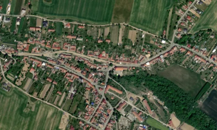kostel svatého Václava (Lukovany) – letecký pohled
