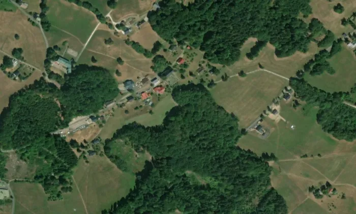 Kostel svatého Václava (Paseky nad Jizerou) – letecký pohled