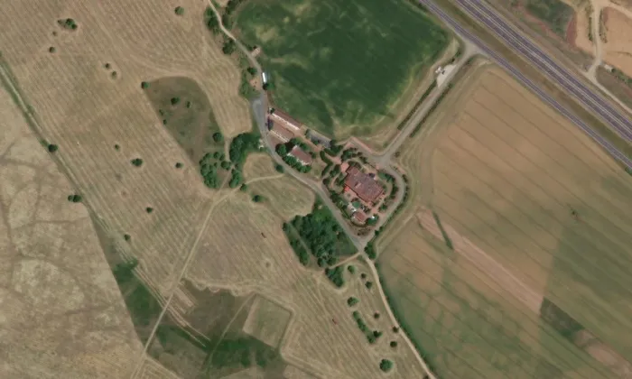 Kostel svatého Václava (Vysočany) – letecký pohled