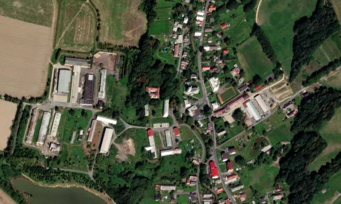 Kostel svatého Valentina (Bravantice) – letecký pohled
