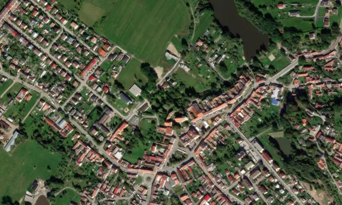Kostel svatého Vavřince (Ledenice) – letecký pohled