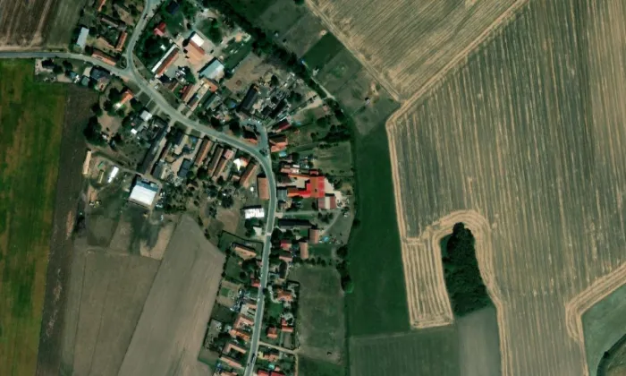 Kostel svatého Vojtěcha (Dolany) – letecký pohled