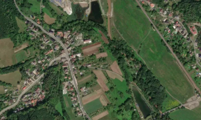 Kostel Zvěstování Panny Marie (Klášterec) – letecký pohled