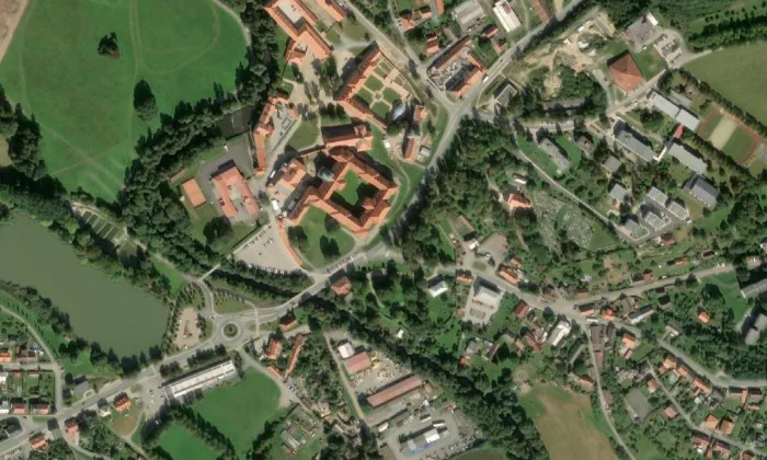 Královská kaple (Plasy) – letecký pohled