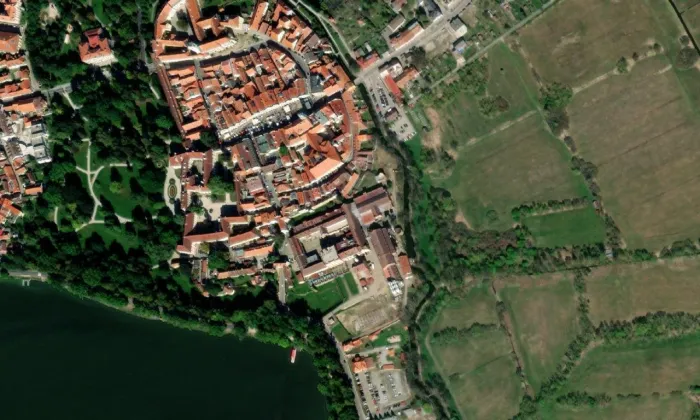 Novohradská brána – letecký pohled