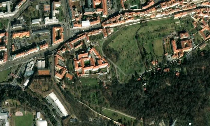 Přemyslovský krucifix – letecký pohled