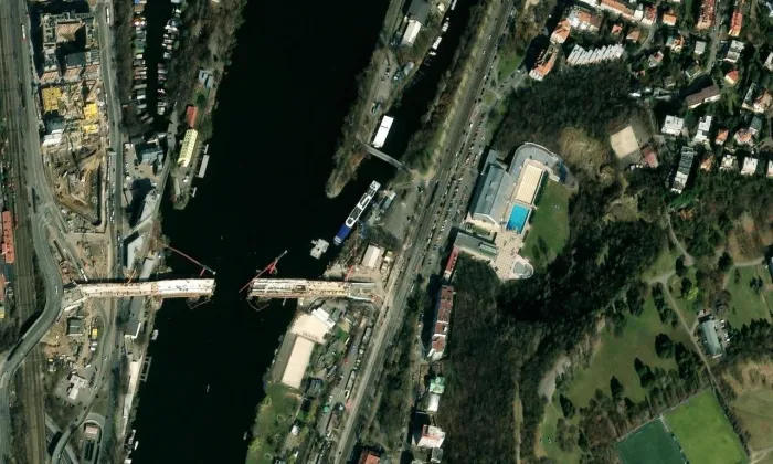 Podolské nábřeží – letecký pohled
