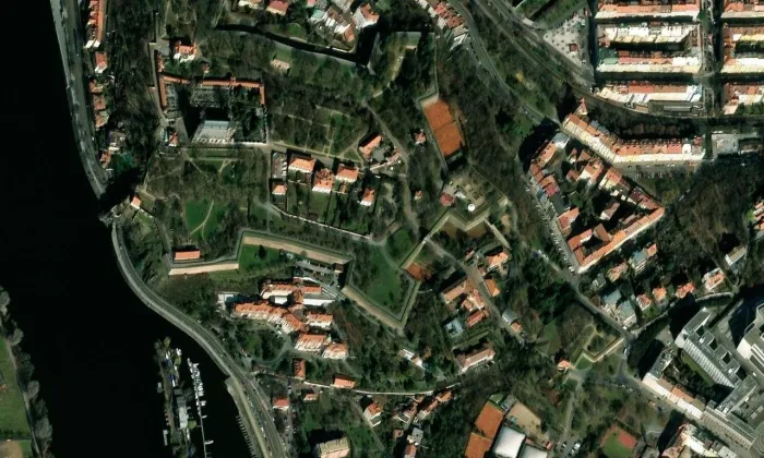 rotunda svatého Martina (Vyšehrad) – letecký pohled