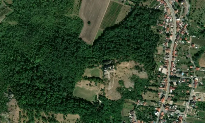 Sirotčí hrádek – letecký pohled
