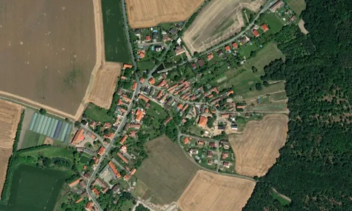 zámek Hlavenec – letecký pohled