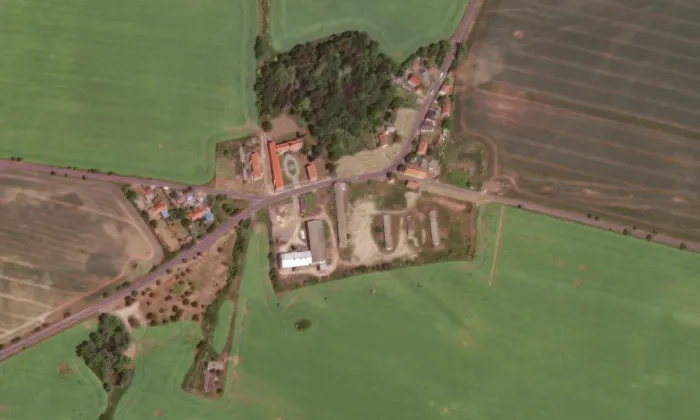 zámek Lužec – letecký pohled