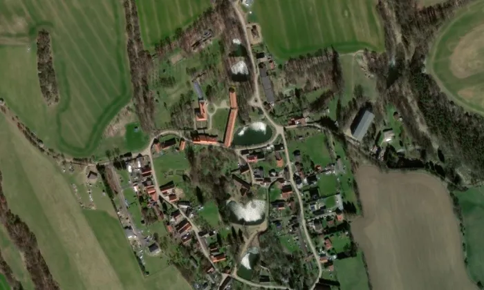 zámek Třebešice – letecký pohled