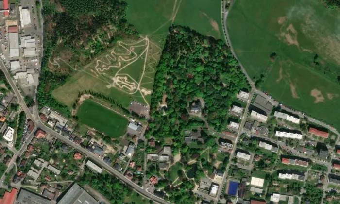 zámek Vratislavice nad Nisou – letecký pohled
