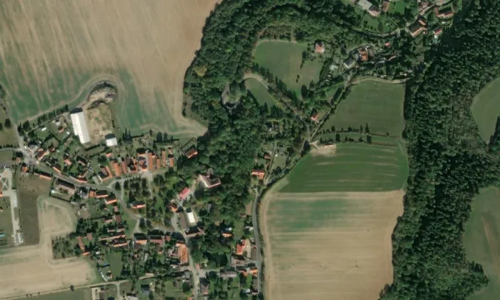 zámek Zvíkovec – letecký pohled