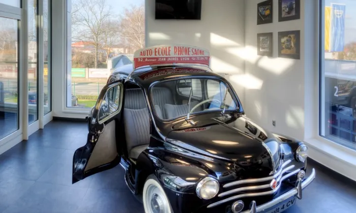 Brána domu čp. 1003