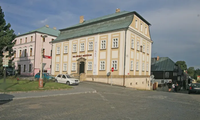 Budova Sklářského muzea