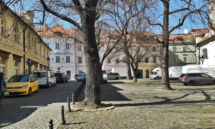 Dlouhá 2