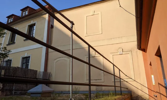 Dobrovského 5