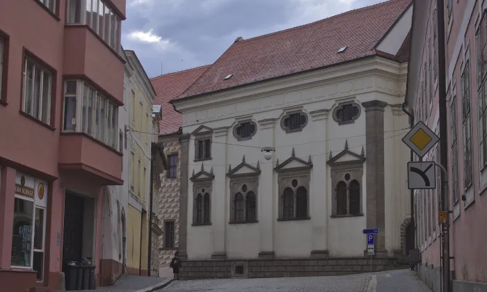Dobrovského 5