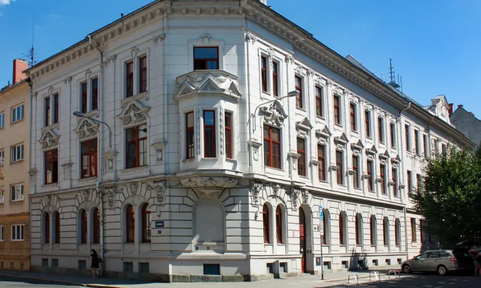 Dr. Šmerala 8