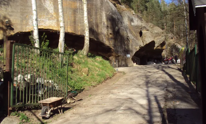 Výrov (Velenice)