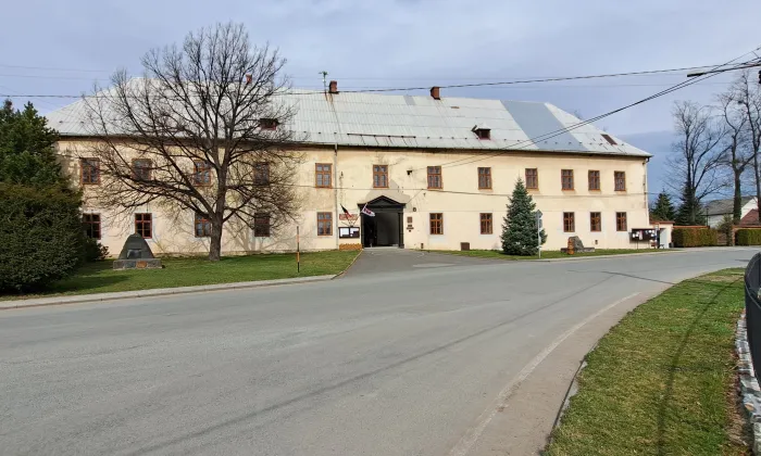 Zámek Jezdkovice