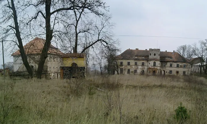 Zámek Slavice