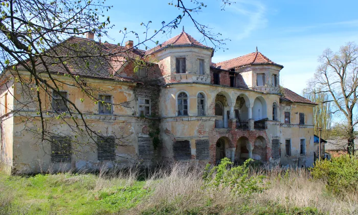 Zámek Slavice