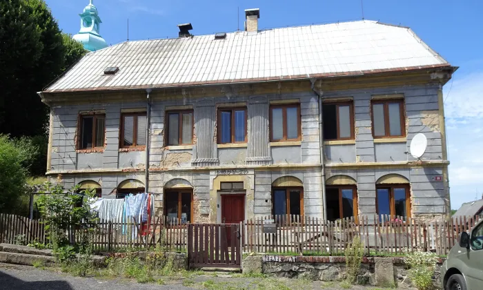kostel Navštívení Panny Marie v Horní Polici