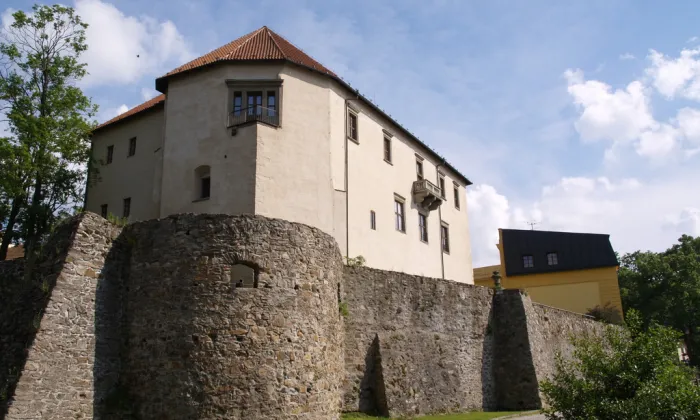 Klešter