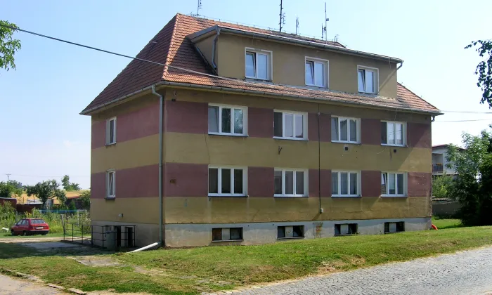 Kostel Nanebevzetí Panny Marie (Charvatce)