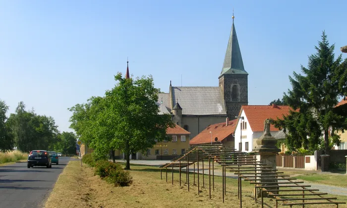 Kostel Nanebevzetí Panny Marie (Charvatce)