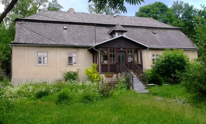 Kostel Nanebevzetí Panny Marie (Zlaté Hory)
