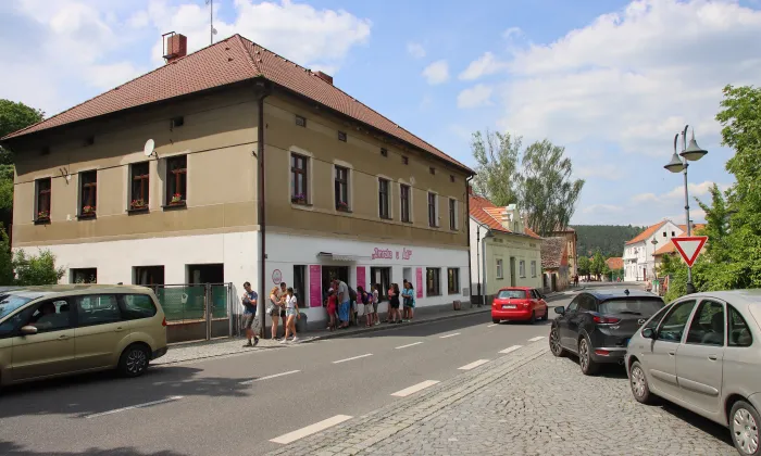 Kostel Narození Panny Marie (Kamýk nad Vltavou)