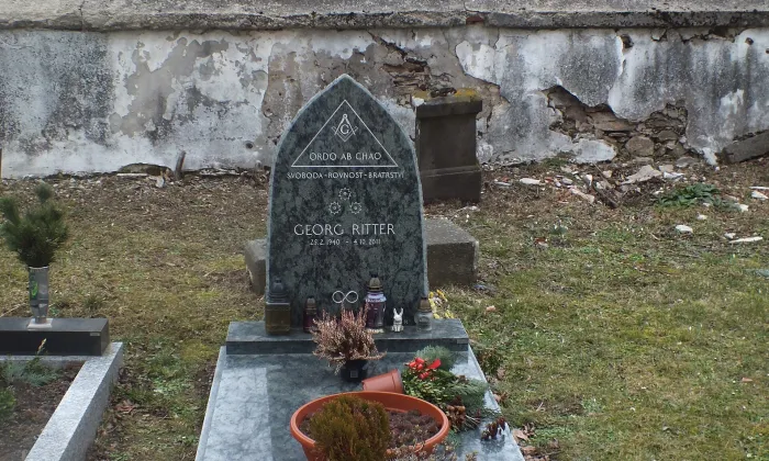 Kostel Narození Panny Marie (Chroboly)
