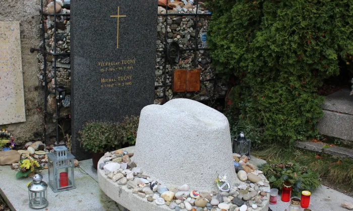 Kostel Narození Panny Marie (Hoštice)