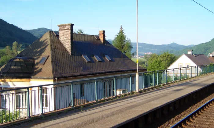 Kostel Narození svatého Jana Křtitele (Roztoky)