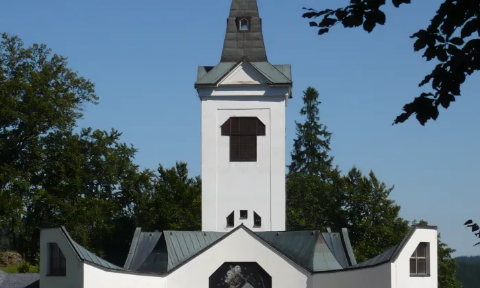 Kostel Panny Marie Pomocné (Zlaté Hory)