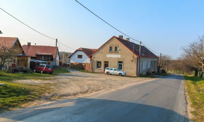 Kostel Panny Marie pod Skalou