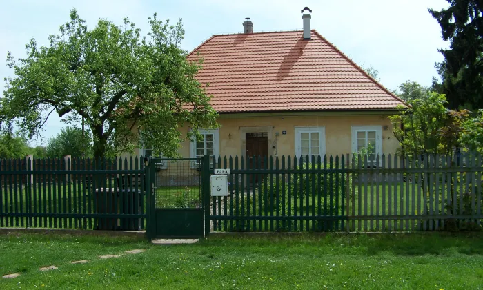 Kostel Povýšení svatého Kříže (Koloděje)