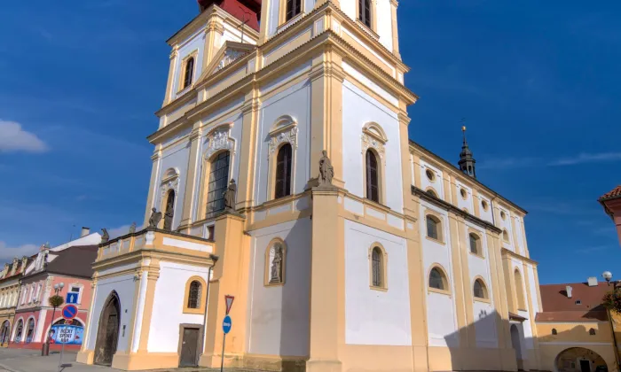 Kostel Povýšení svatého Kříže (Kadaň)