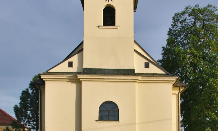 Kostel Povýšení svatého Kříže (Benešov)
