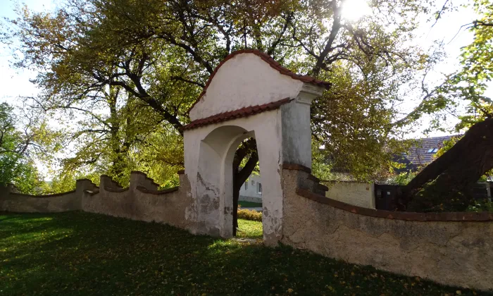 Kostel Povýšení svatého Kříže (Mečeříž)