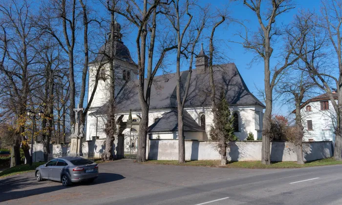 Kostel svatého Filipa a Jakuba (Lukavice)