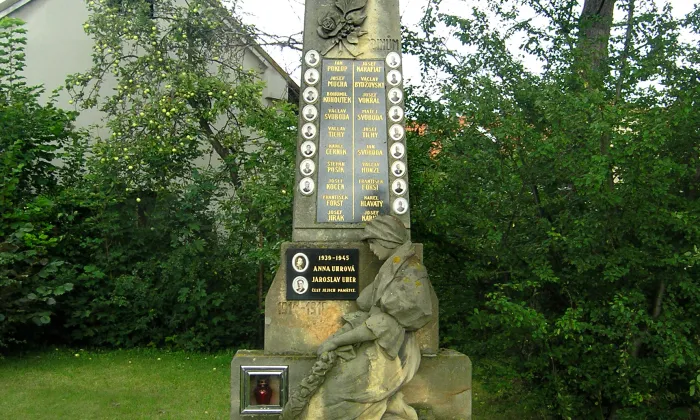 Kostel svatého Jakuba Staršího (Ovčáry)