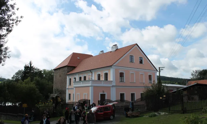Kostel svatého Jana Křtitele (Svojšice)